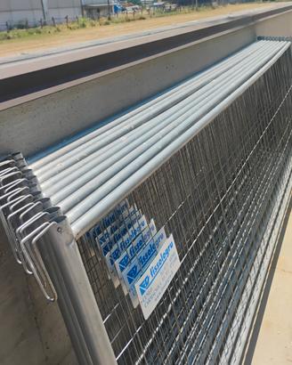 Recinzioni basse da cantiere con basamenti