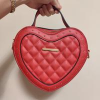 BORSA ROSSA A FORMA DI CUORE XON FOULARD