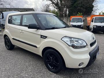Kia soul -1.6 crdi -full-km 85000-2011