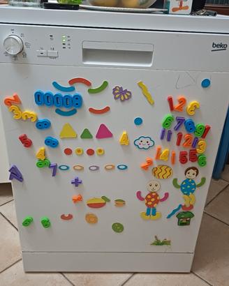 Lavastoviglie Beko DFN05211W