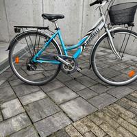 Bicicletta donna 28 in alluminio 21 rapporti