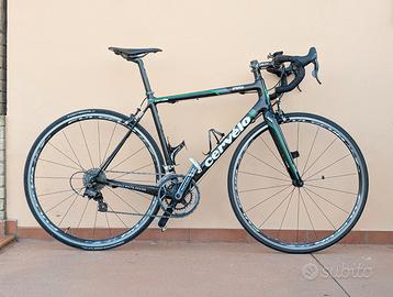 Bici da strada Cervelò R5 con freni tradizionali