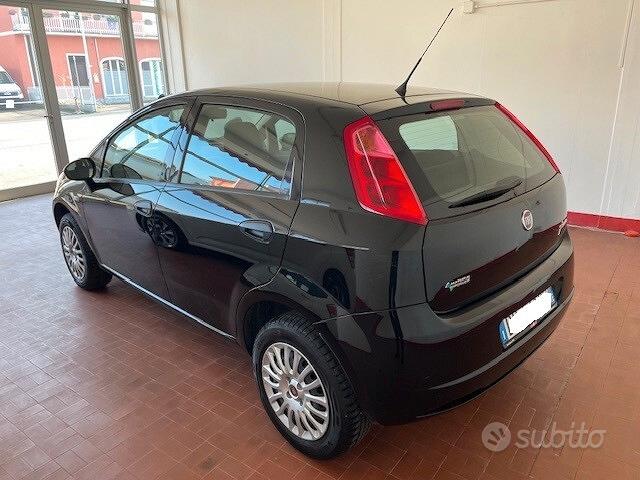 Subito - NOVAUTO SRL - Fiat Grande Punto Grande Punto 1.4 5 porte Dynamic -  Auto In vendita a Reggio Emilia