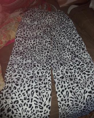 pantaloni 