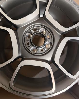 cerchio originale Abarth petali 