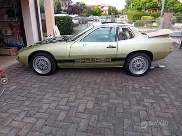 AUTO VINTAGE PORSCHE 924
