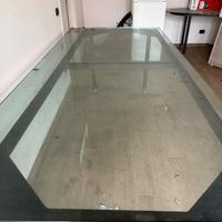 Tavoli in vetro con ruote