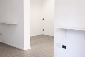 Negozio 52 mq Centro Storico Ferrara - 2 Vetrine -