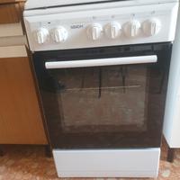 Cucina con piano a gas 4 fuochi e forno elettrico