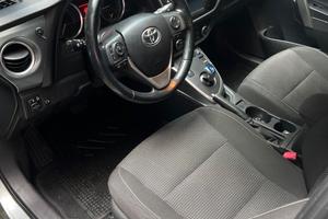 TOYOTA Auris - 2014