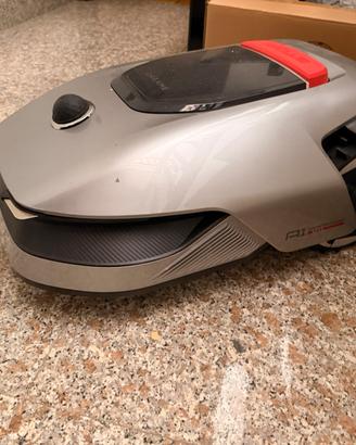 Robot tagliaerba professionale