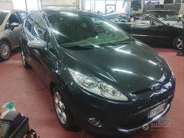 Ford Fiesta 1.4 5 porte GPL motore revisionato