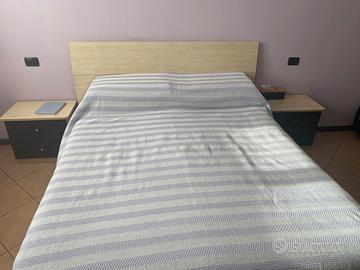 Camera matrimoniale con letto contenitore