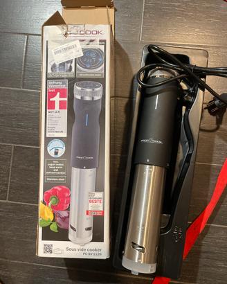 Sous vide cooker