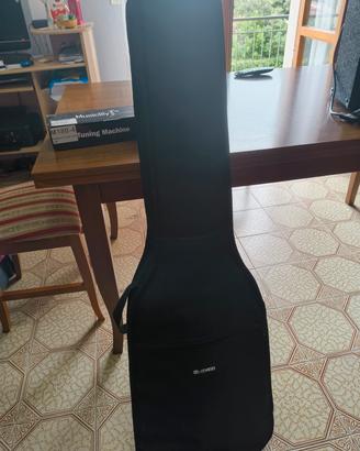 basso Harley Benton + cassa e accessori 