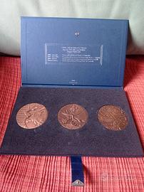 TRITTICO  MEDAGLIE  BRONZO  *L' EURO*  2000 / 2002
