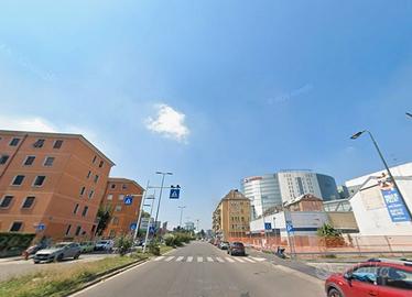 Trilocale con balcone e giardino a Lorenteggio-M4