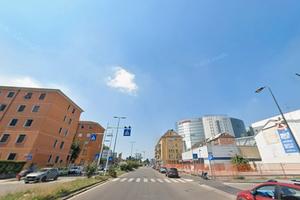 Trilocale con balcone e giardino a Lorenteggio-M4