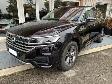 VOLKSWAGEN TOUAREG 3.0 V6 TDI 231 CV 4MOTION R-LIN