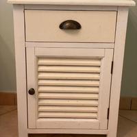 Coppia comodini in legno