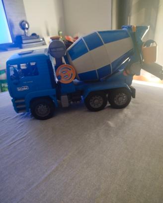 camion betoniera Bruder
