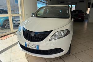 Lancia Ypsilon 1.0 FireFly 5 porte S&S Hybrid Albe