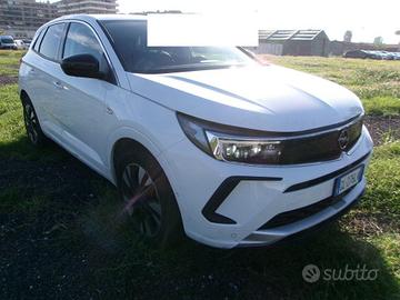 OPEL Grandland 1.5 diesel Ecotec aut. Business E