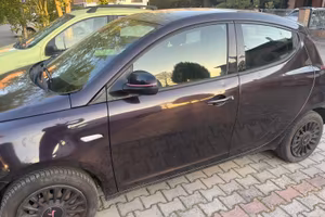 Lancia ypsilon elefantino rosa GPL