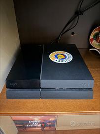 PS4 500GB + 2 controller - completa e funzionante