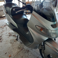 Suzuki burgman an 250