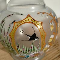 Caraffa vintage da comodino in vetro antico 