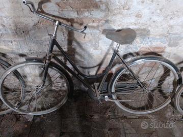 bicicletta vintage nera 