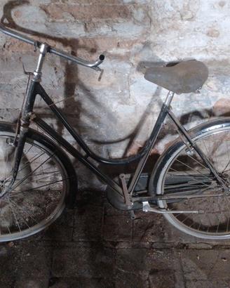 bicicletta vintage nera 