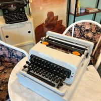Macchina da scrivere Olivetti Valentine S