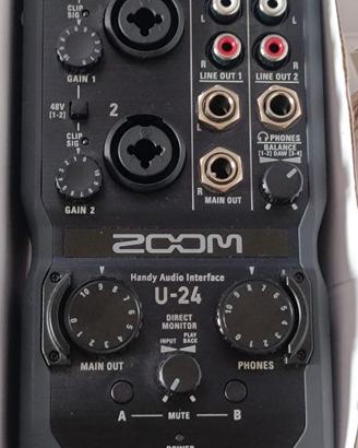 Zoom U-24 — Interfaccia audio USB 2 In / 4 Out con