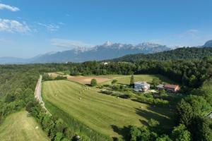 Terreni agricoli con edifici
