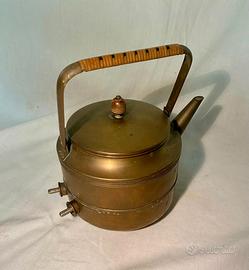 antica teiera in rame elettrica