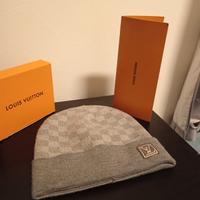 un beretto Louis Vuitton 