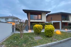 Bilocale arredato oltre soppalco con giardinetto