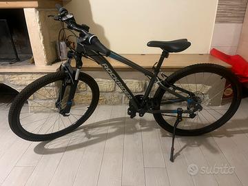 Bicicletta Rockrider st 100