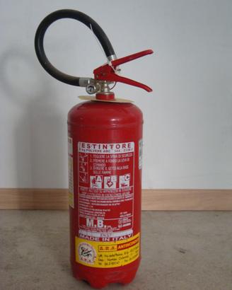 Estintore polvere 6 kg.