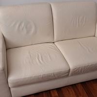 DIvano in pelle bianco 