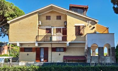 4 LOCALI A TARQUINIA