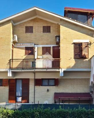 4 LOCALI A TARQUINIA