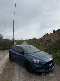 Ford focus st line