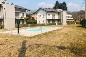 Trilocale con piscina e giardino privato