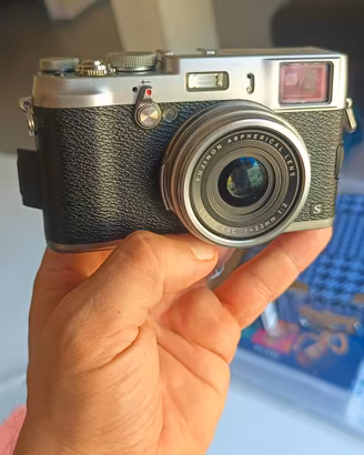 Fuji X100s