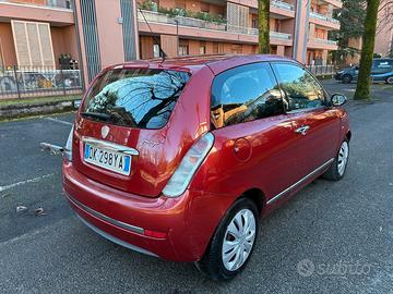 Lancia Ypsilon 1.3 MJT 75 CV Argento disel