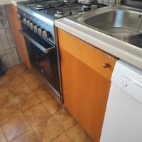 Vendiamo 200€  cucina componibile anni 85