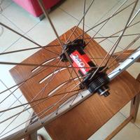 Ruota anteriore 26" DT SWISS 240s QR Mavic XC717